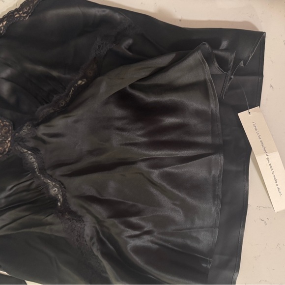 Reformation Monica Silk Top NWT - Picture 7 of 8